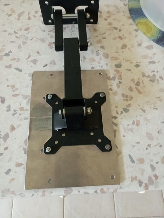 Стойка за телевизор