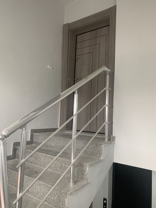 Продавам Апартамент