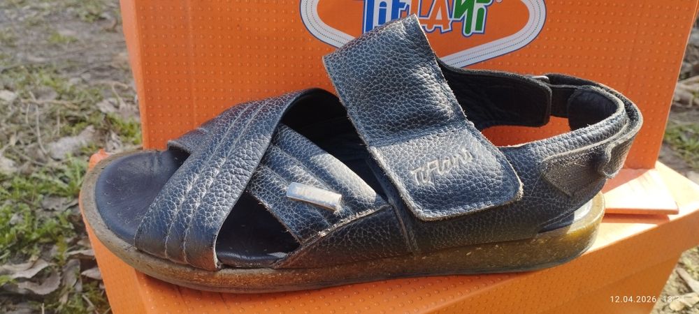 Сандалии кожаные Tiflani