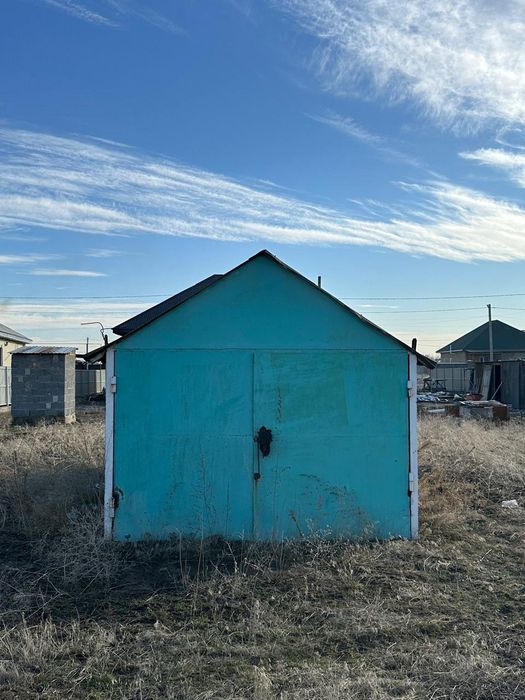 Продам металлический  гараж