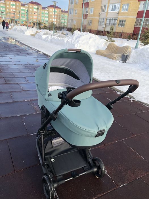 Продается коляска Easywalker charley