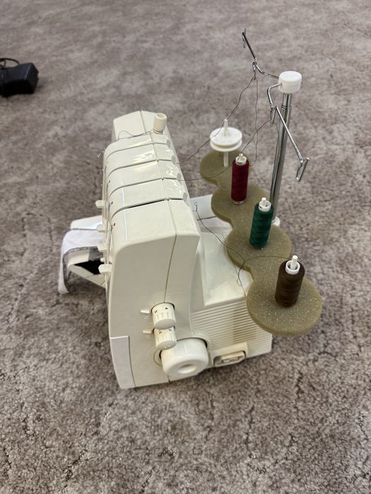 Оверлок Bernina 800DL