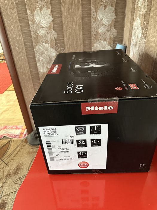 Пылесос Miele Boost CX1