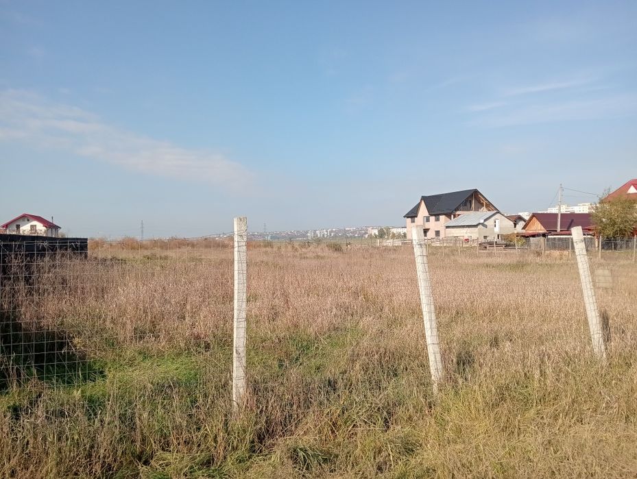 Vând ( Închiriez ) 4500 mp Teren