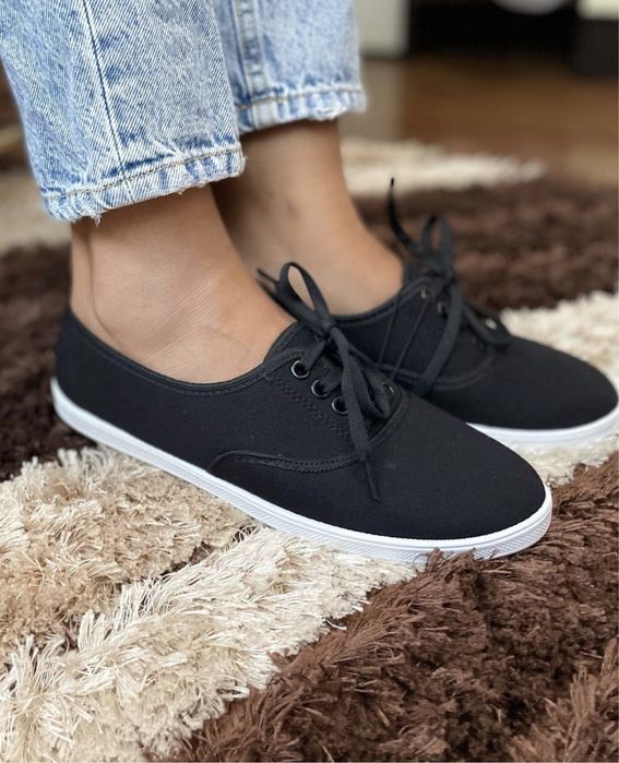 Продам новые текстильные кеды