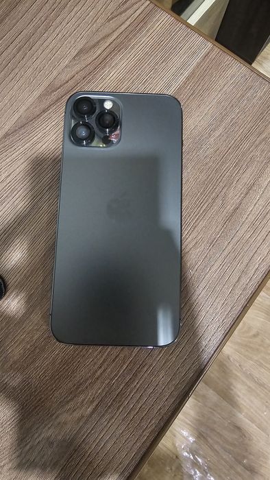 Iphone 12 pro max в хорошем состоянии