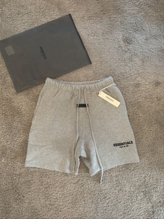 Pantaloni scurti Essentials