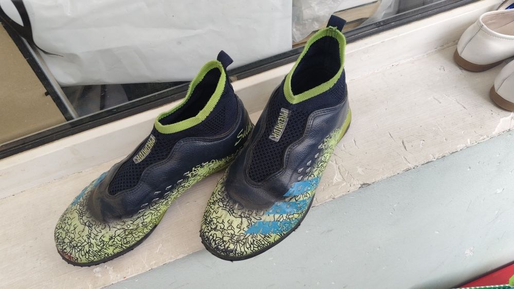 Отдам обувь бесплатно