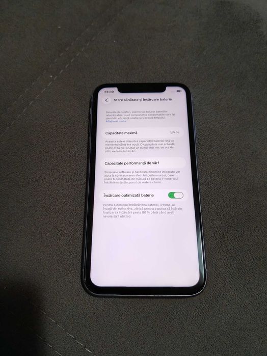 iPhone 11 64GB purple