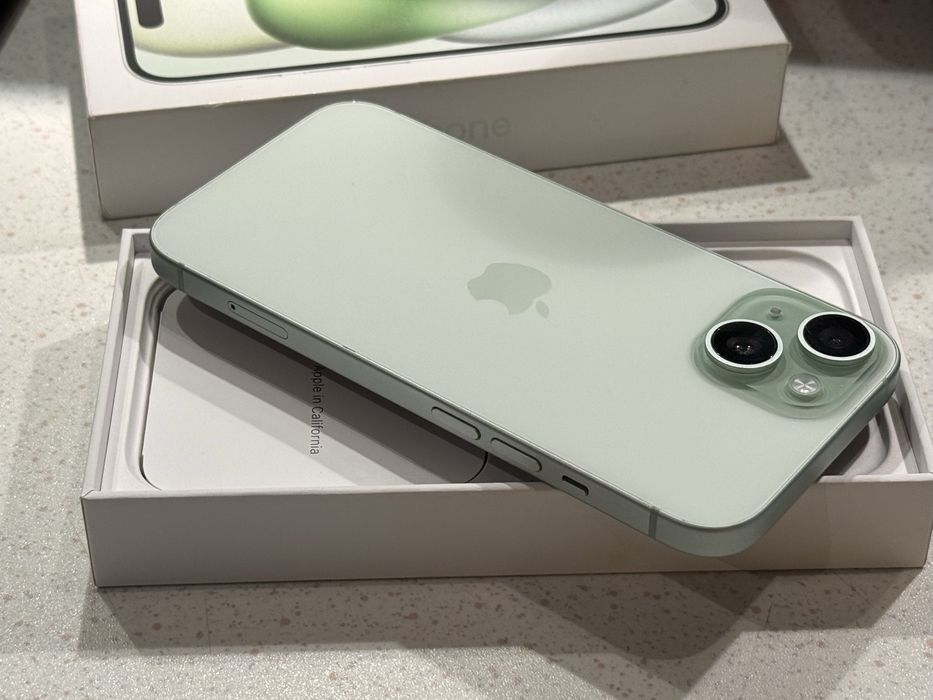 iPhone 15 256GB Green – Като НОВ, 100% Батерия!