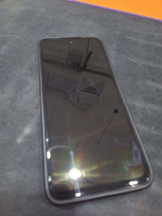 Redmi 12 (256) с зарядкой