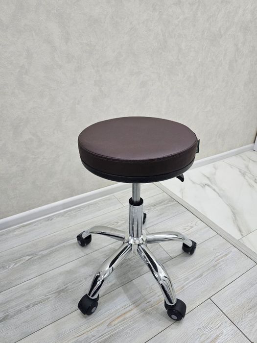 Balansli balandligi sozlanadigan taburet