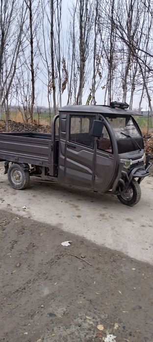 Sotiladi pul kerakligi uchun