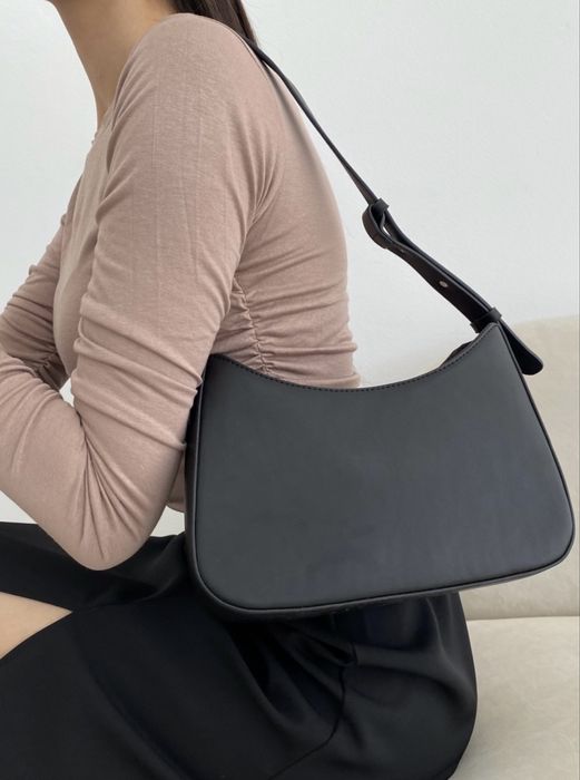 Сумочка багет чёрная