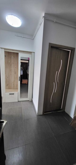 Vand ap 2 camere 48m2 si parcare in Floresti str Gh Doja
