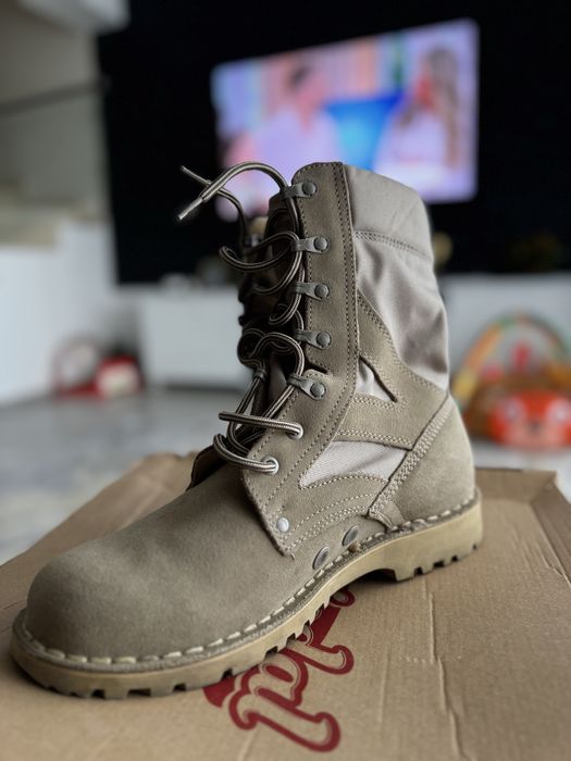 Bocanci combat de vara