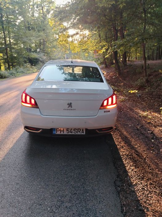 Peugeot 508 berlina