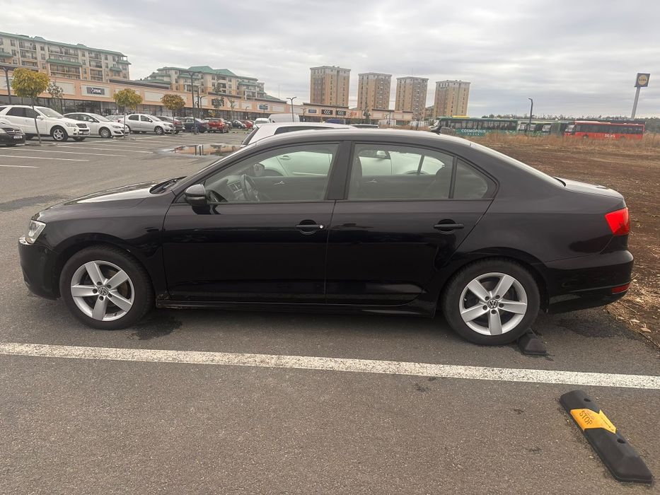 VOLKSWAGEN Jetta 2011 — imagine 5