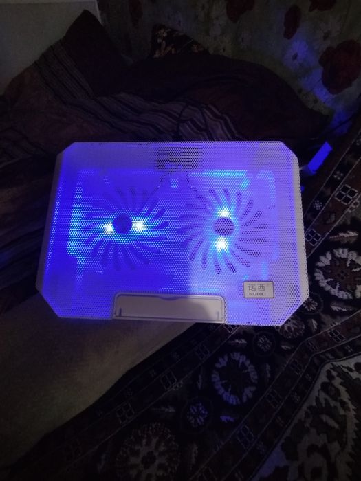 Подставка охлаждения ноутбука