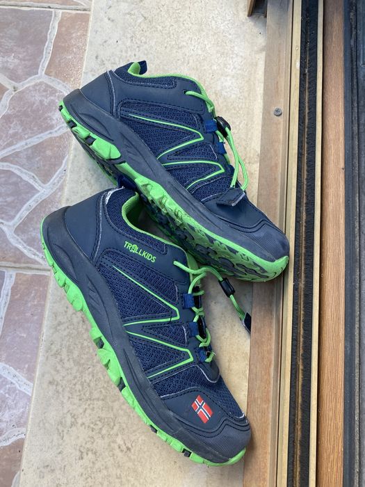 Маратонки за момче 33