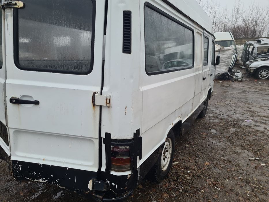 Мерцедес МБ100 4×4 Mercedes Mb 100 на части