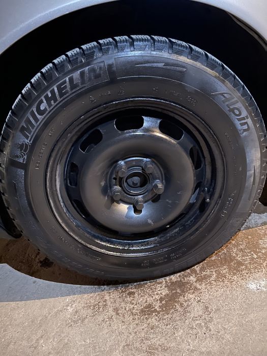 Volvo джанти с гуми 195/65/15 michelin alpin