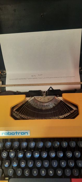 Mașină de scris Robotron diacritice românești
