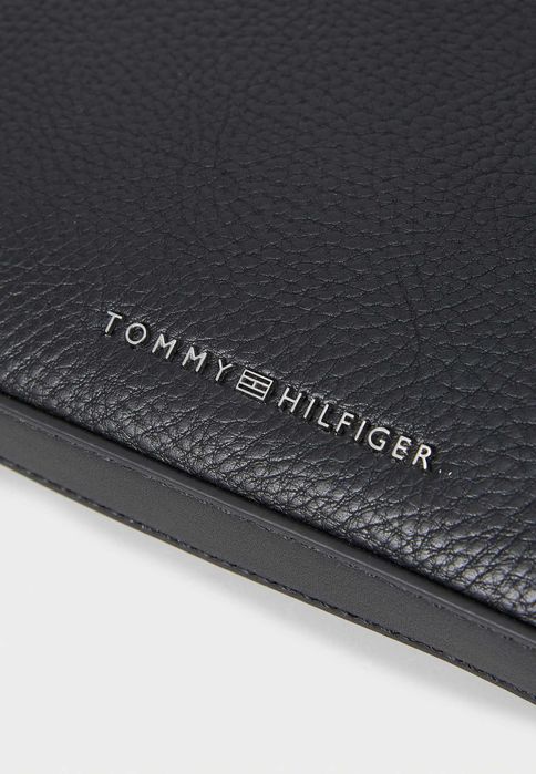 Geantă / borseta bărbătească Tommy Hilfiger !