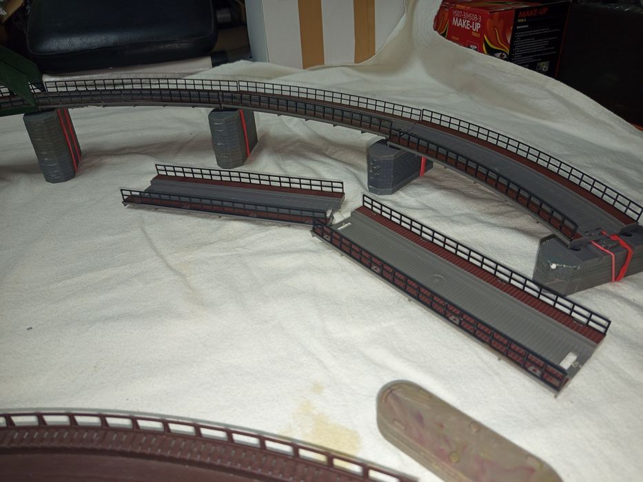 Poduri pasarele HO Marklin Faller Vollmer trenulețe diorama Roco piko