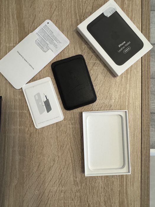 iphone leather wallet оригинален от istyle