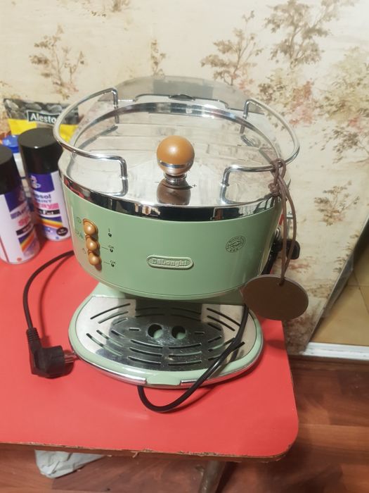 Aparat pentru cafea  Delonghi folosit de cîteva ori