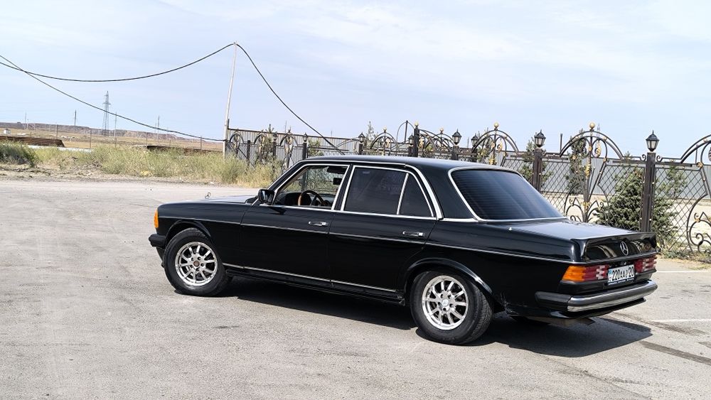 Продам Мерс 123 кузов