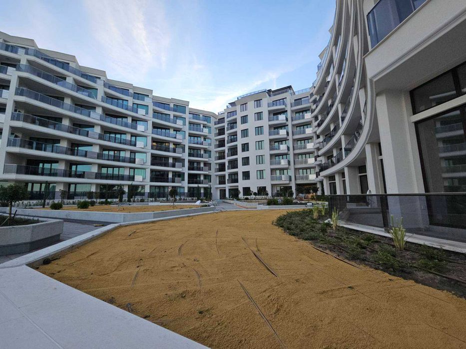 Продава се Тристаен апартамент в Варна, Възраждане 1 - 105 кв.м за 2085 €/кв.м - Снимка #17