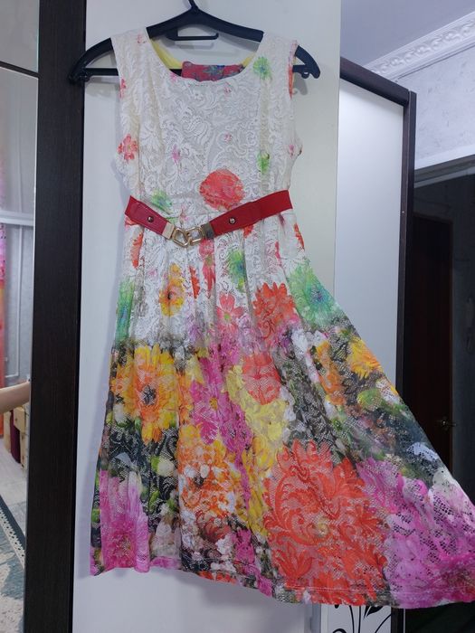 Летнее платье в цветочках