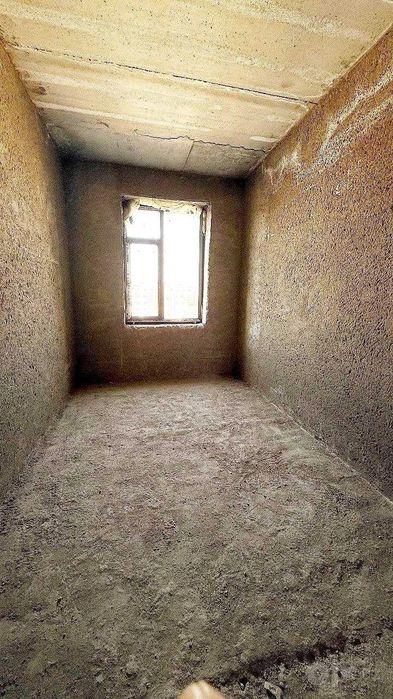 Коробка холатида хонадон сотувда