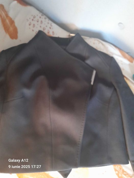 TED Baker London noi