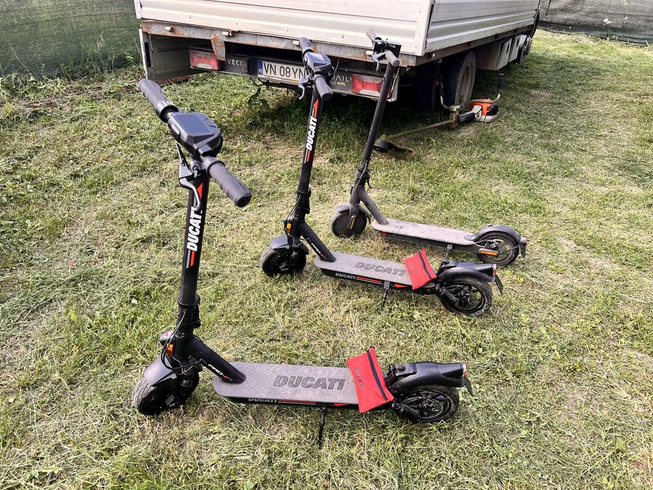 vand 3 trotinete electrice DUCATI-XIAOMI