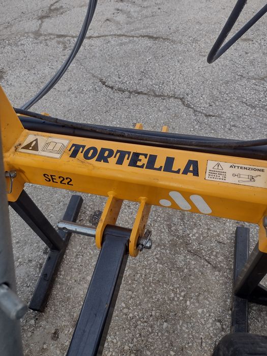 Продавам отклоняваща косачка и фреза