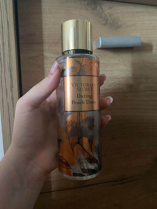Spray de corp parfumat