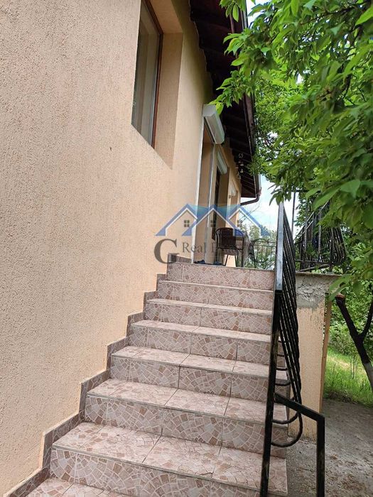 Къща 130м2, 3 спални, перално, гараж, 160000 евро, Горен чифлик