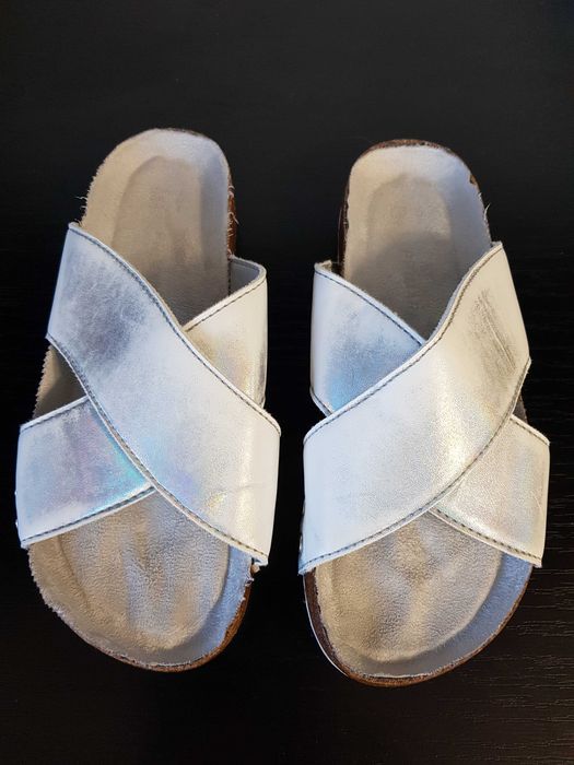 Slapi argintii cu talpa interioara din piele 37 (22 cm)