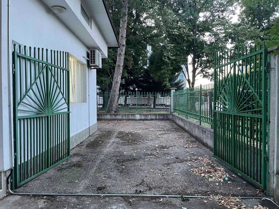 Дава се под наем Офис в Генерал Тошево - 40 кв.м за 204 € - Снимка #5