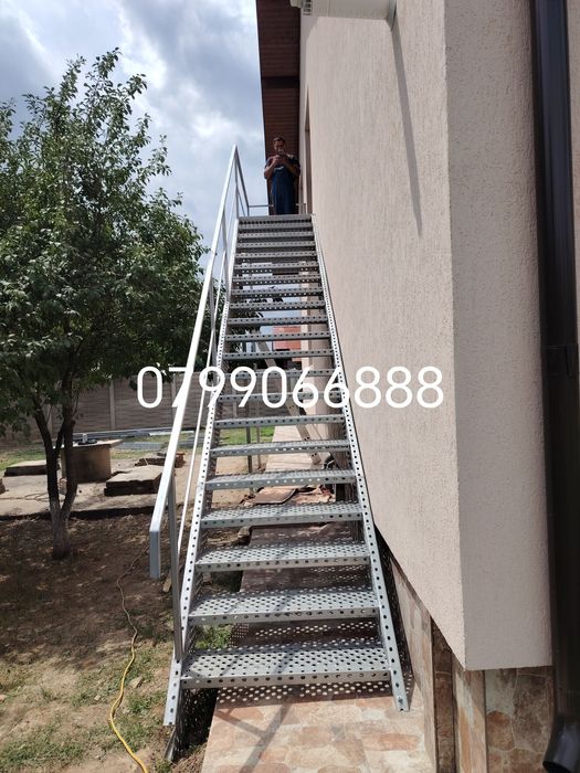 Scări metalice zincate