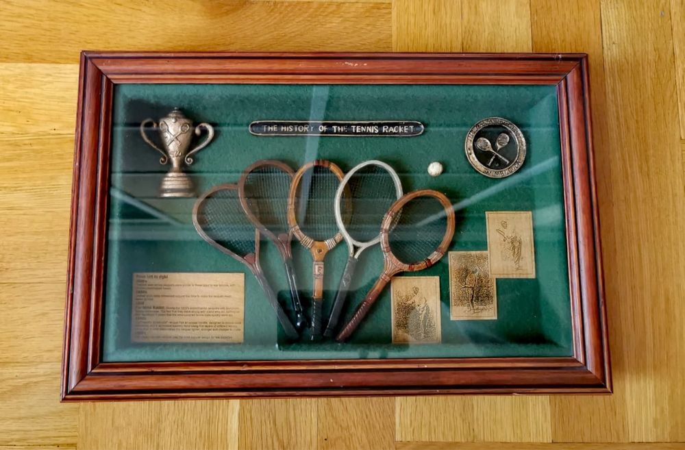 Антикварна тенис картина плакет витрина тенис ракета 1880 - 1950г.