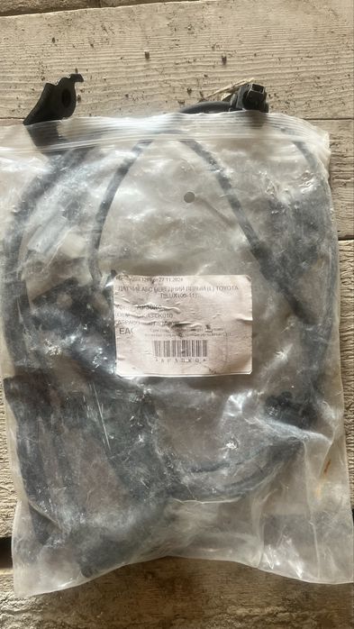 Датчик ABS передний левый Toyota Hilux