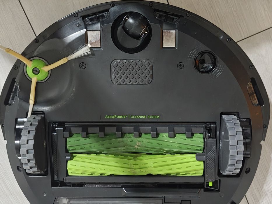 Прахосмукачка робот IRobot ROOMBA i3