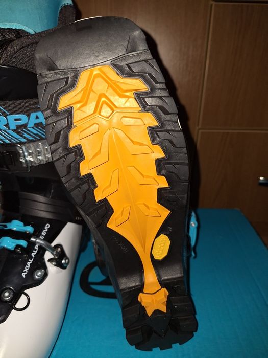 Vând clăpari tură Scarpa Maestrale RS