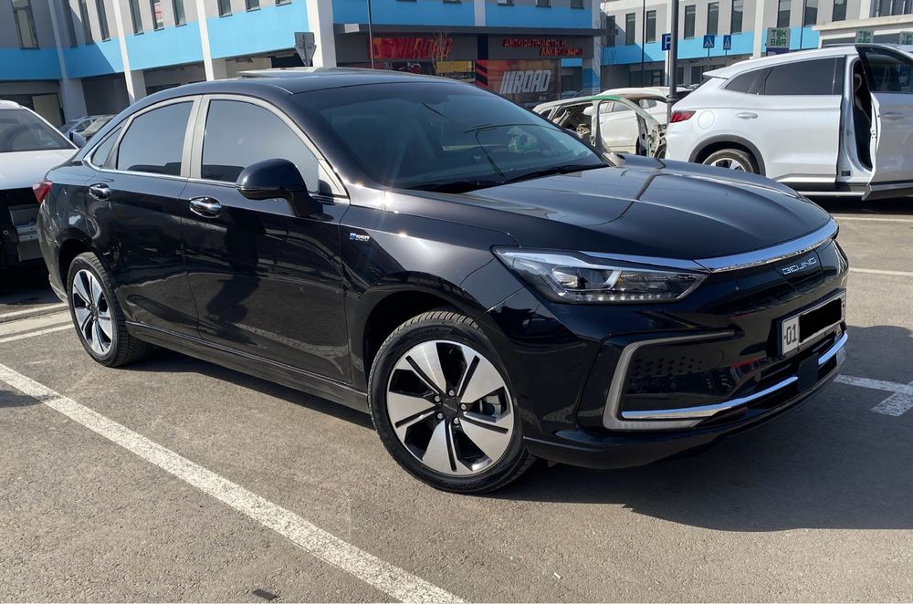 Baic EU7, Beijing eu7