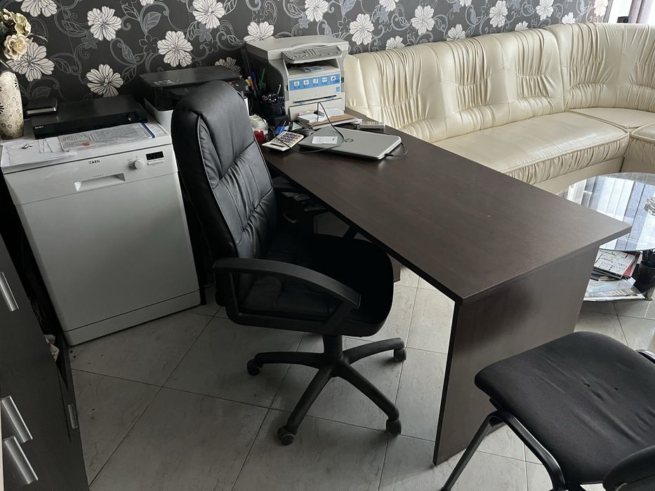 Офис оборудване - бюро