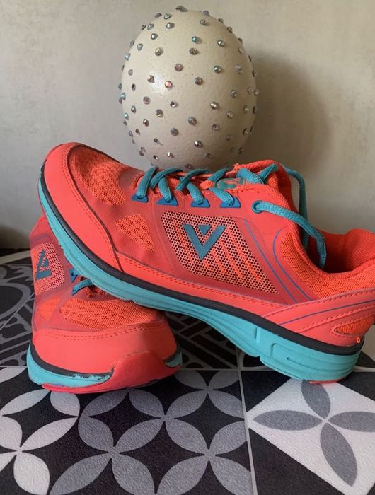 Дамски кецове”Levi’s”